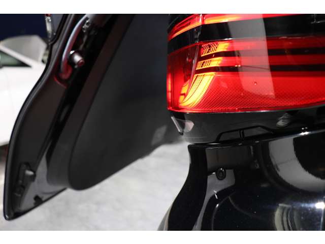 Toyota Vellfire 5