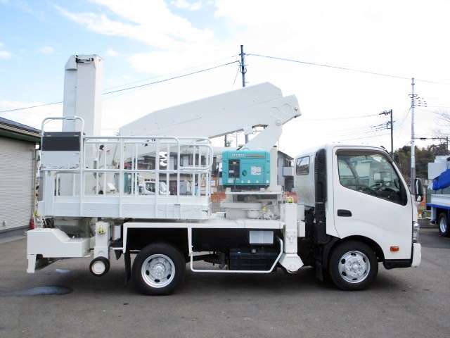 Hino Dutro 7