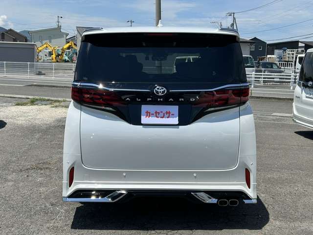 Toyota Alphard 5