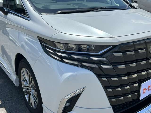 Toyota Alphard 8
