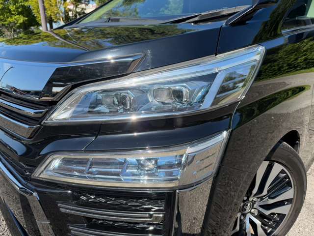 Toyota Vellfire 8