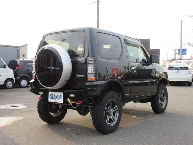 Suzuki Jimny 6