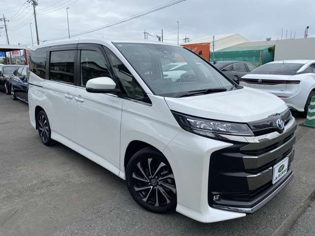 Toyota Noah 6