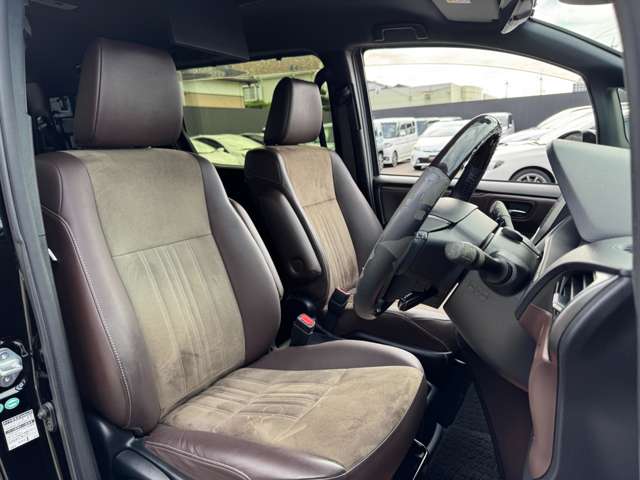 Toyota Esquire 6