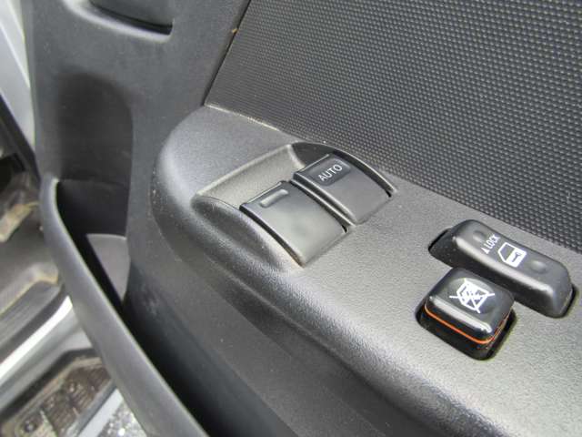 Toyota Hiace Van 12