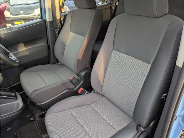 Toyota Sienta 9