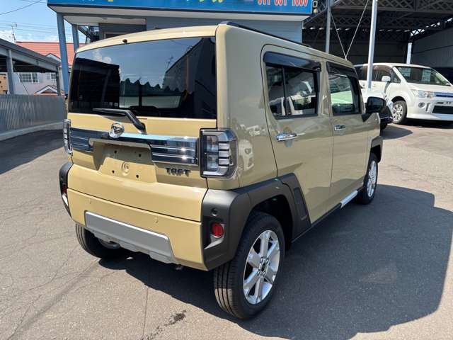 Daihatsu Taft 4