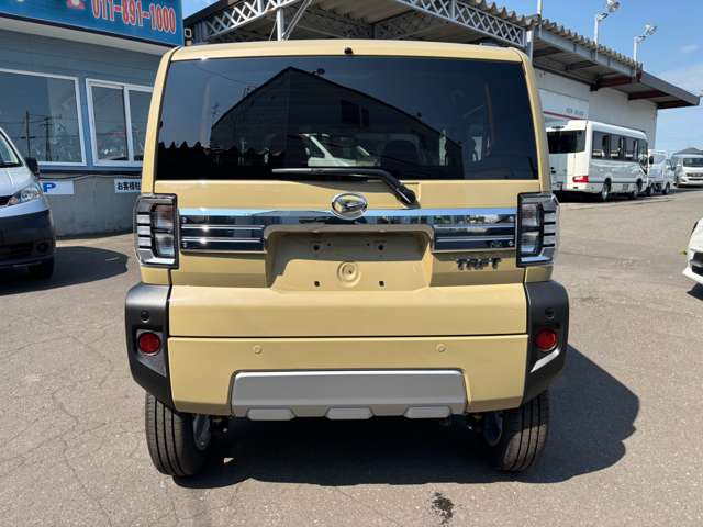 Daihatsu Taft 5