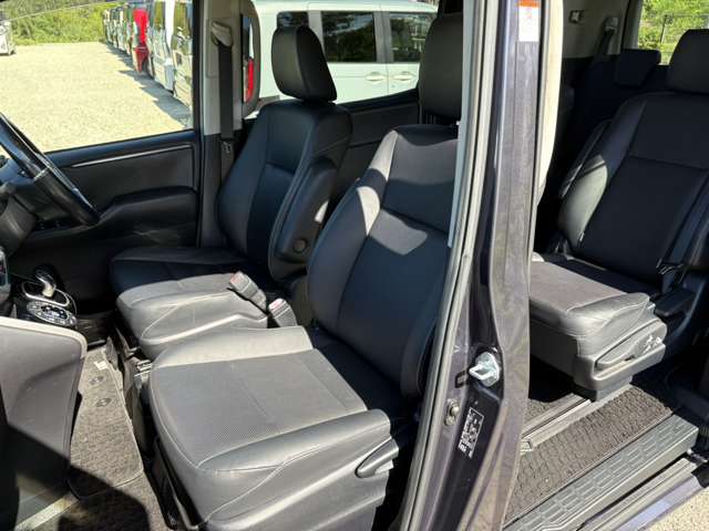 Toyota Esquire 11