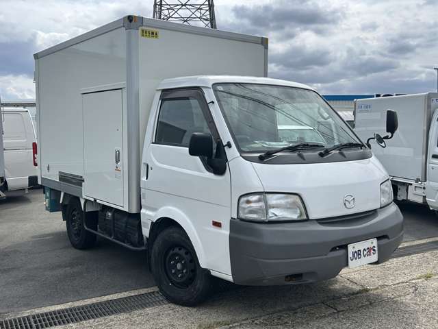 Mazda Bongo Truck 4