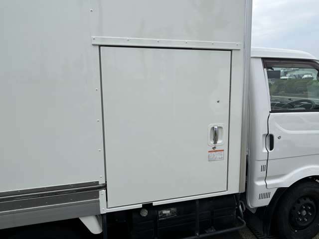 Mazda Bongo Truck 7