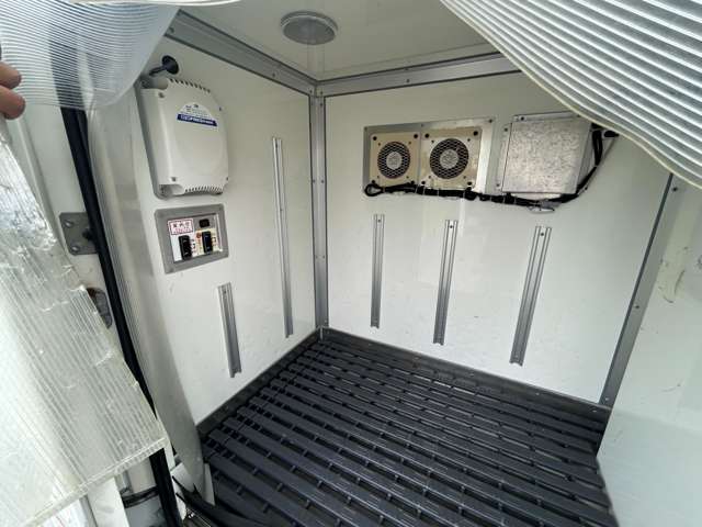 Mazda Bongo Truck 9
