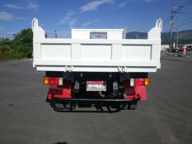 Isuzu Elf 10