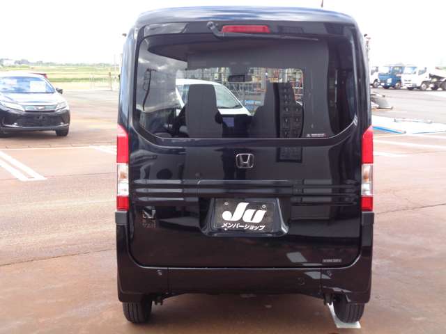 Honda N-VAN 8