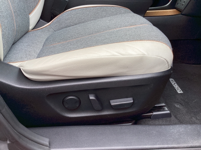 Mazda MX-30 8