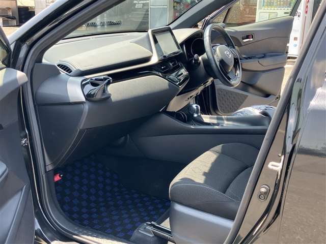 Toyota C-HR 11