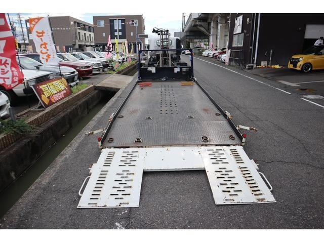 Isuzu Elf 8