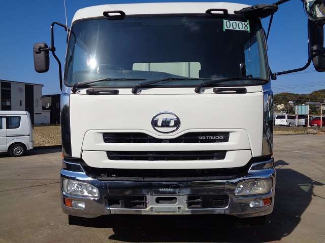 UD Trucks Quon 5