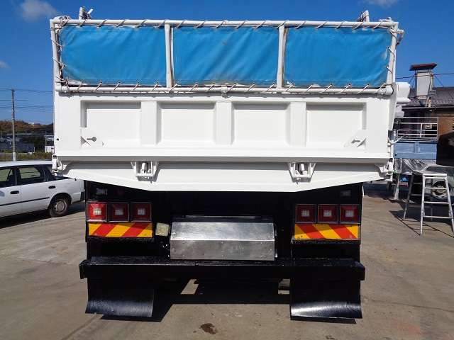 UD Trucks Quon 6