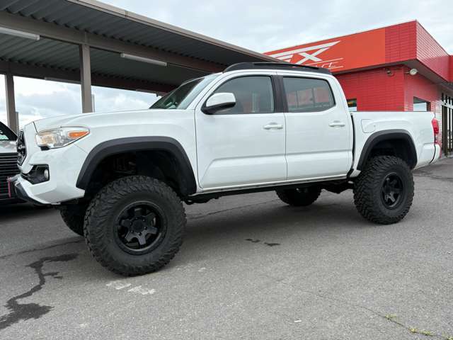 Toyota Tacoma 5
