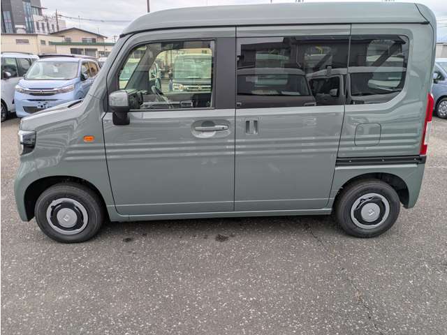 Honda N-VAN 8