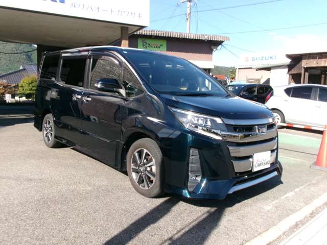 Toyota Noah 3