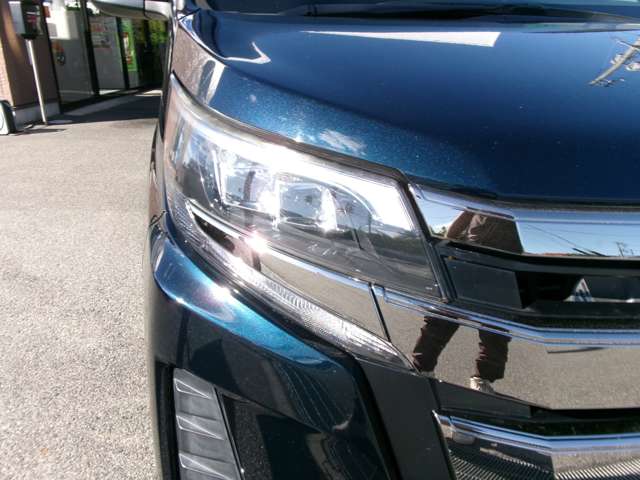 Toyota Noah 7