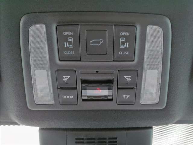 Toyota Voxy 3