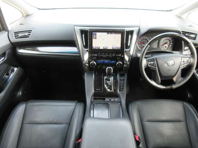 Toyota Alphard 2