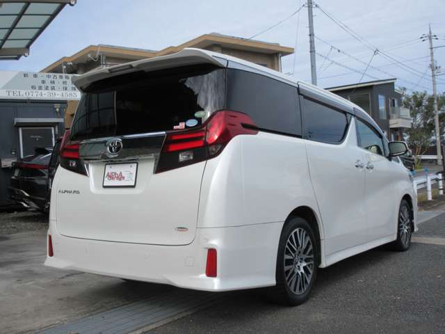 Toyota Alphard 9