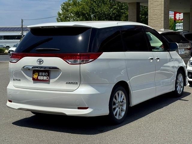 Toyota Estima 2