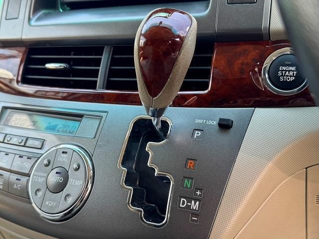 Toyota Estima 6