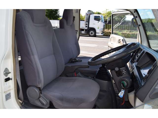 Isuzu Elf 7