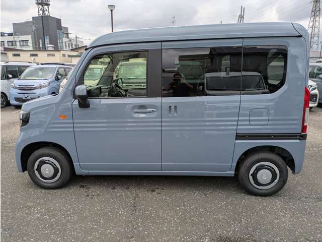 Honda N-VAN 8