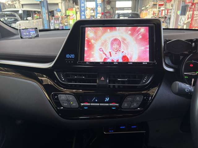 Toyota C-HR 11