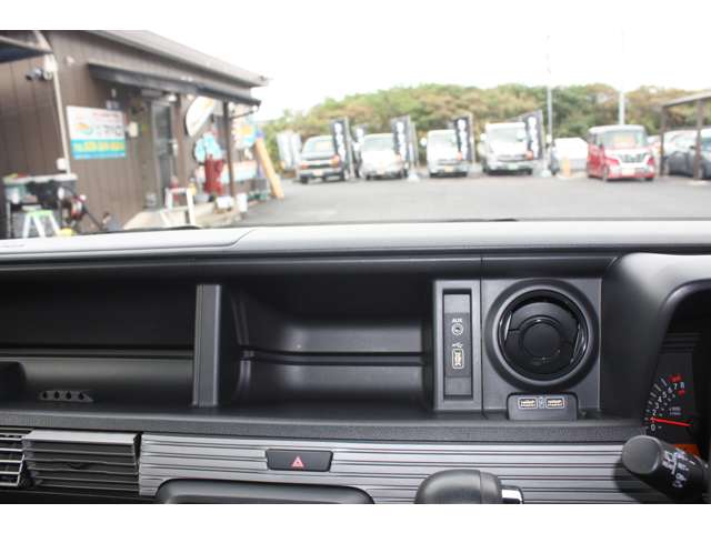 Honda N-VAN 12