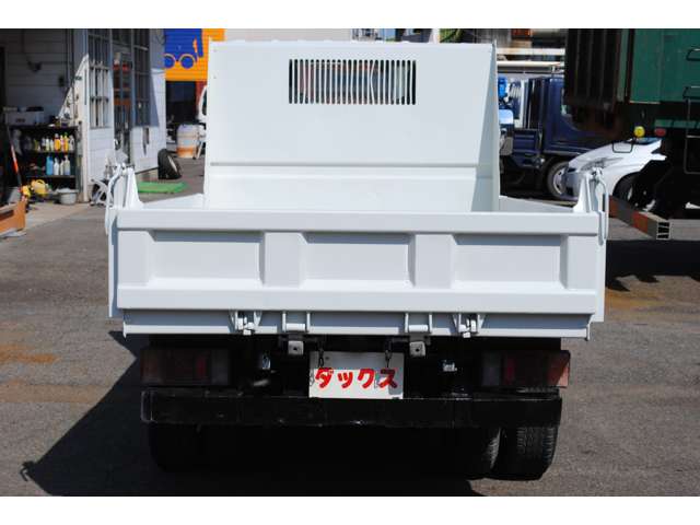 Isuzu Elf 9