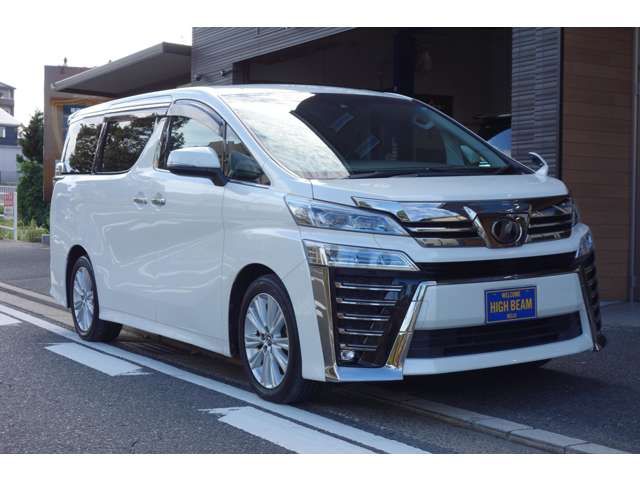 Toyota Vellfire 4