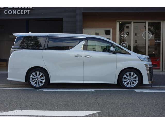 Toyota Vellfire 5