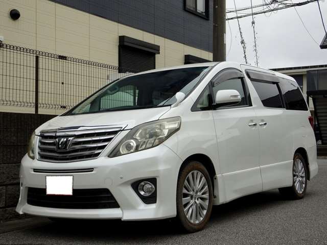 Toyota Alphard 4