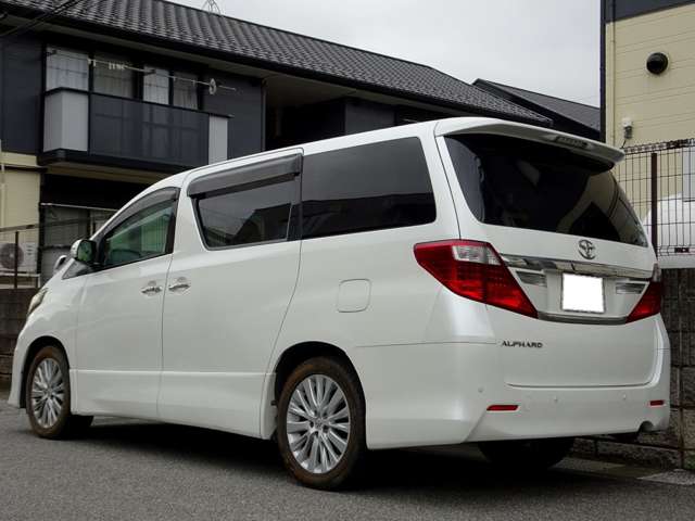Toyota Alphard 5