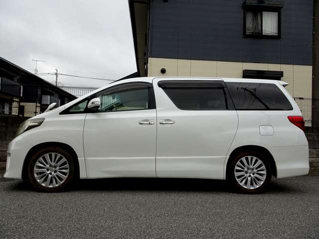 Toyota Alphard 9