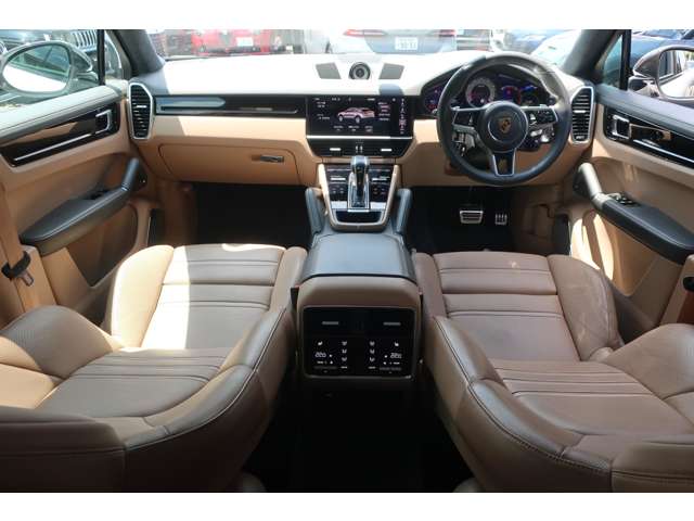 Porsche Cayenne Coupe 12