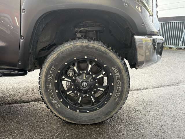 Toyota Tundra 12
