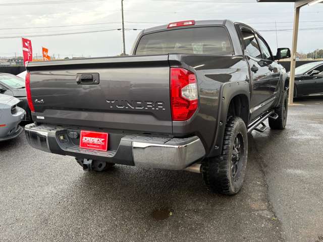 Toyota Tundra 8