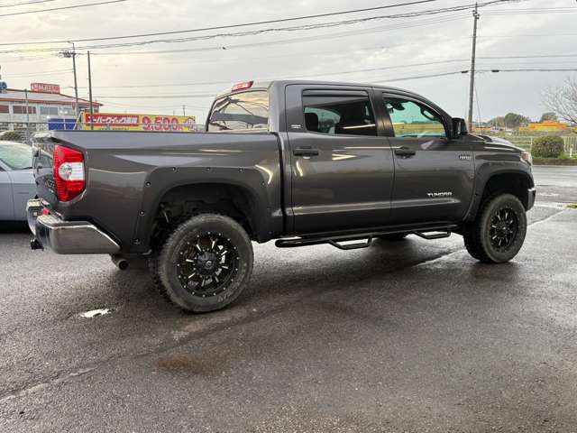 Toyota Tundra 9