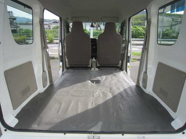 Nissan NV100 Clipper 12