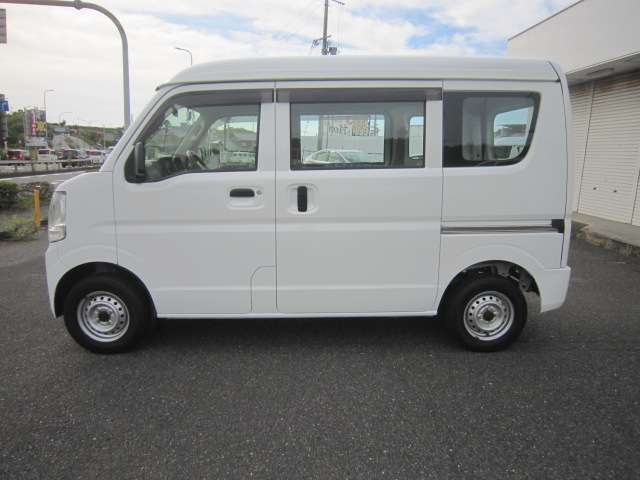 Nissan NV100 Clipper 5