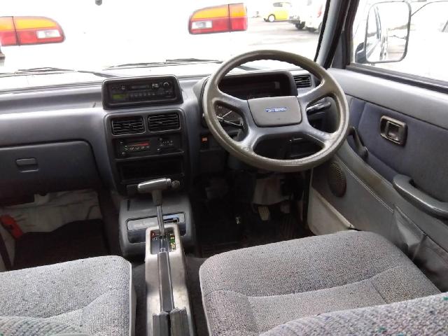 Daihatsu Atrai 3