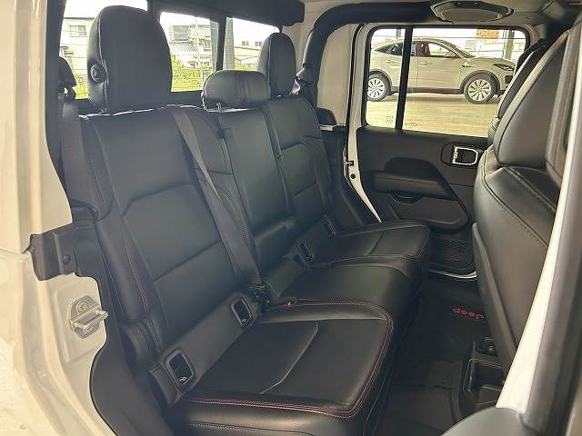 Jeep Gladiator 8